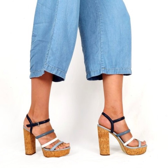 Michael Kors Nantucket Platform Sandals - Picture 10 of 10